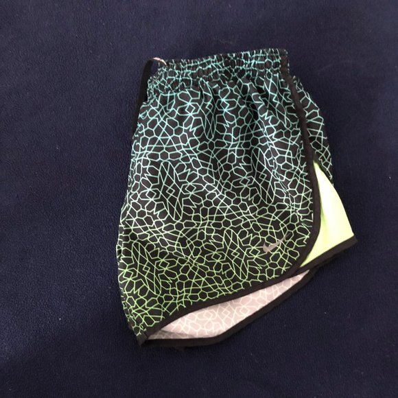 Shorts - Picture 3 of 3